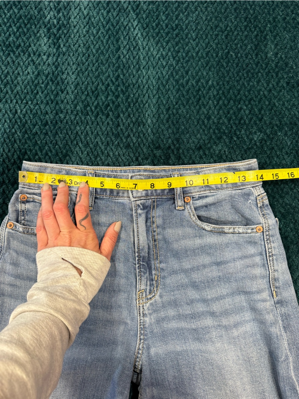 AE Dreamy Drape Super High-Waisted Baggy Wide-Leg Jean - Picture 4 of 8